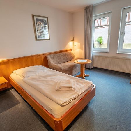 Hotel Pflum Mit Gaestehaus Nuertingen Extérieur photo