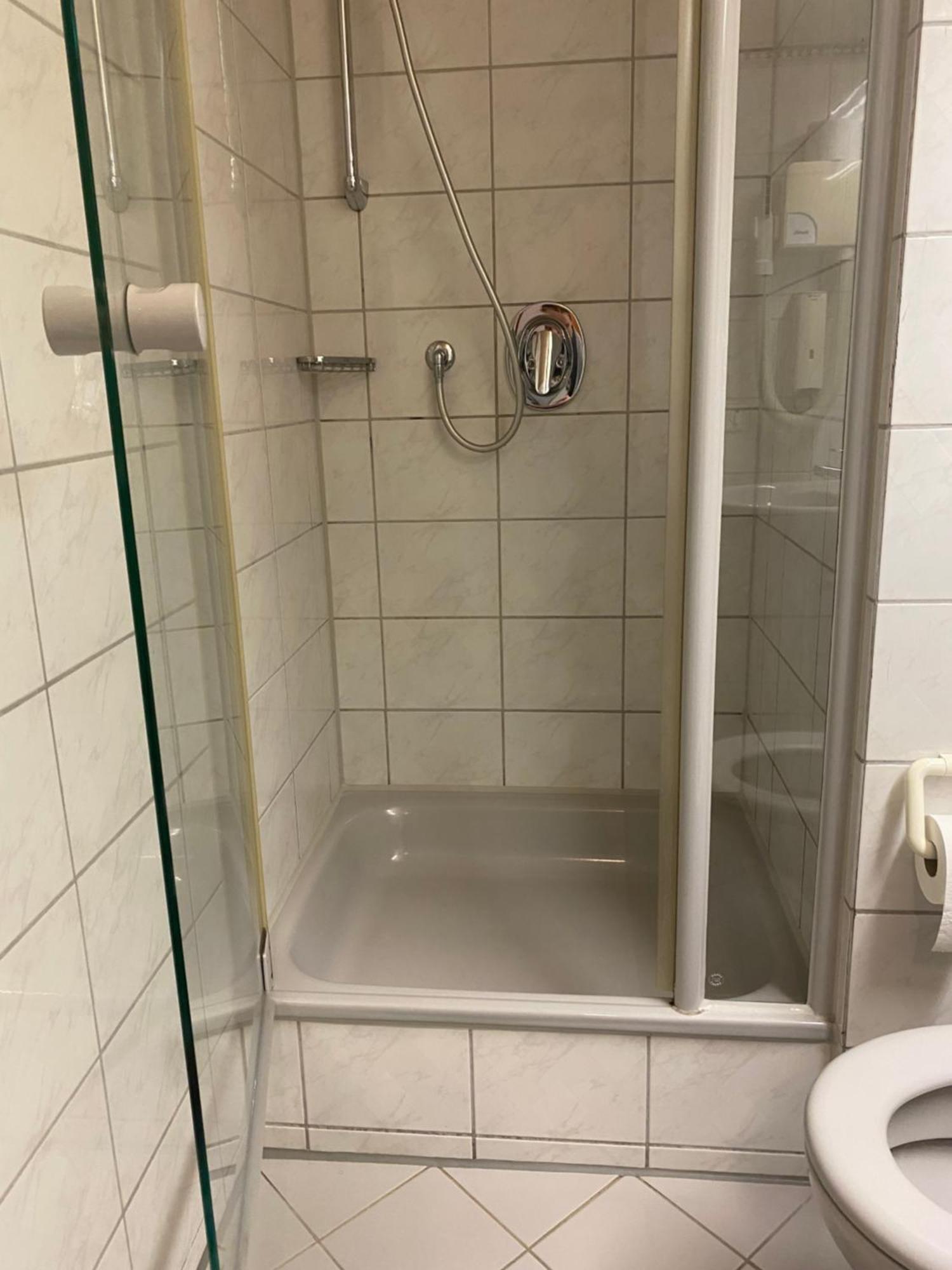 Hotel Pflum Mit Gaestehaus Nuertingen Extérieur photo